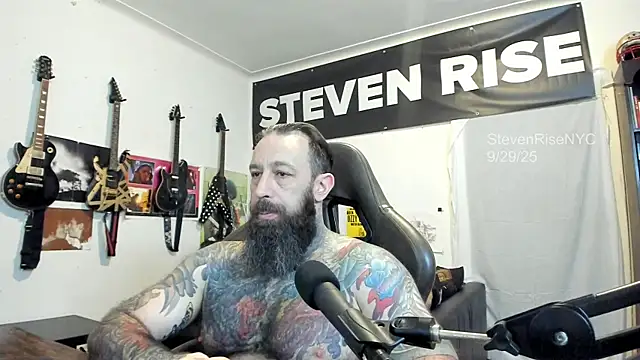Snapshot of StevenRiseNYC chatting on 09/29/25, 11:59 StevenRiseNYC online show from 09/29/25, 11:59