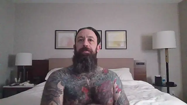 Snapshot of StevenRiseNYC chatting on 10/27/25, 10:41 StevenRiseNYC online show from 10/27/25, 10:41