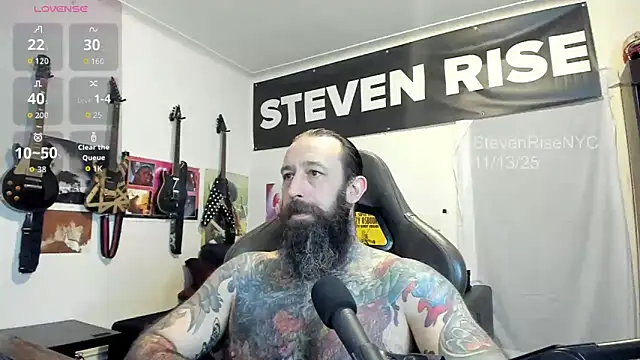 Snapshot of StevenRiseNYC chatting on 11/14/25, 01:37 StevenRiseNYC online show from 11/14/25, 01:37