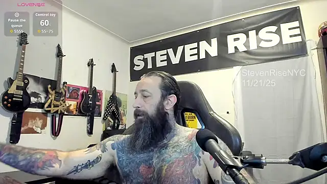Snapshot of StevenRiseNYC chatting on 11/21/25, 02:16 StevenRiseNYC online show from 11/21/25, 02:16