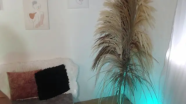  Kim  M online show from 10/06/25, 12:35