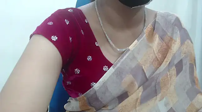 Snapshot of Lovely_Siri_23 chatting on 01/10/25, 05:02 Lovely Siri 23 online show from 01/10/25, 05:02