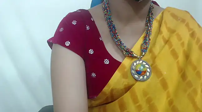 Snapshot of Lovely_Siri_23 chatting on 01/13/25, 11:17 Lovely Siri 23 online show from 01/13/25, 11:17