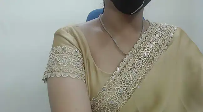 Snapshot of Lovely_Siri_23 chatting on 01/31/25, 05:53 Lovely Siri 23 online show from 01/31/25, 05:53