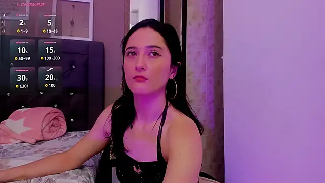 Snapshot of AlissonnFoxx chatting on 11/21/25, 08:40 AlissonnFoxx online show from 11/21/25, 08:40