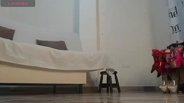 Snapshot of ammarahot7777 chatting on 11/25/25, 12:43 ammarahot7777 online show from 11/25/25, 12:43