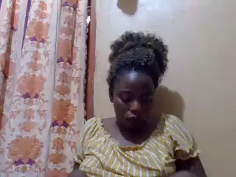 Snapshot of sweetbabra1 chatting on 02/19/25, 12:00 sweetbabra1 online show from 02/19/25, 12:00