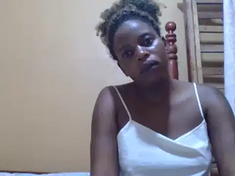 Snapshot of sweetbabra1 chatting on 02/25/25, 04:24 sweetbabra1 online show from 02/25/25, 04:24