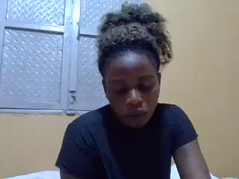 Snapshot of sweetbabra1 chatting on 03/18/25, 06:59 sweetbabra1 online show from 03/18/25, 06:59