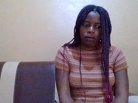 Snapshot of sweetbabra1 chatting on 10/21/25, 07:31 sweetbabra1 online show from 10/21/25, 07:31