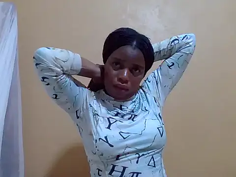 Snapshot of sweetbabra1 chatting on 11/12/25, 04:35 sweetbabra1 online show from 11/12/25, 04:35