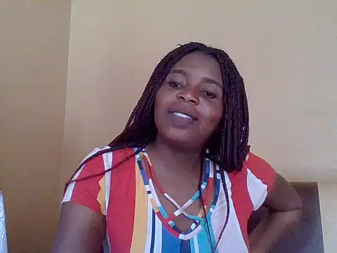 Snapshot of sweetbabra1 chatting on 11/13/25, 11:20 sweetbabra1 online show from 11/13/25, 11:20