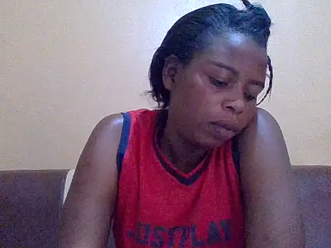 Snapshot of sweetbabra1 chatting on 11/26/25, 01:01 sweetbabra1 online show from 11/26/25, 01:01