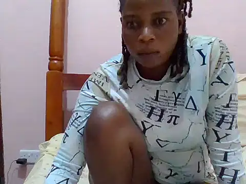 Snapshot of sweetbabra1 chatting on 05/17/26, 04:32 sweetbabra1 online show from 05/17/26, 04:32