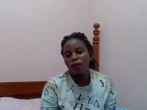 Snapshot of sweetbabra1 chatting on 05/31/26, 07:48 sweetbabra1 online show from 05/31/26, 07:48