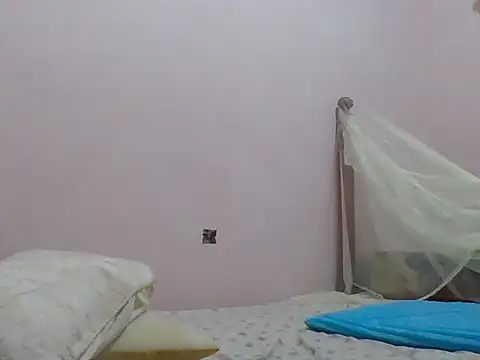 Snapshot of sweetbabra1 chatting on 07/05/26, 06:53 sweetbabra1 online show from 07/05/26, 06:53