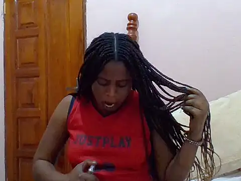 Snapshot of sweetbabra1 chatting on 07/17/26, 01:07 sweetbabra1 online show from 07/17/26, 01:07
