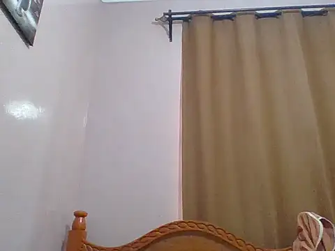 sweet-fancy online show from 02/13/26, 09:38