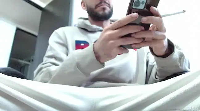 Snapshot of Money_For_masterCody chatting on 01/28/25, 04:19 Money For masterCody online show from 01/28/25, 04:19