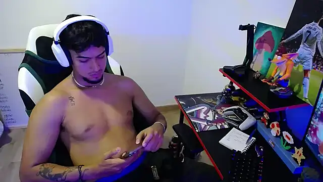 Snapshot of matias_bianco chatting on 11/26/25, 06:47 matias bianco online show from 11/26/25, 06:47