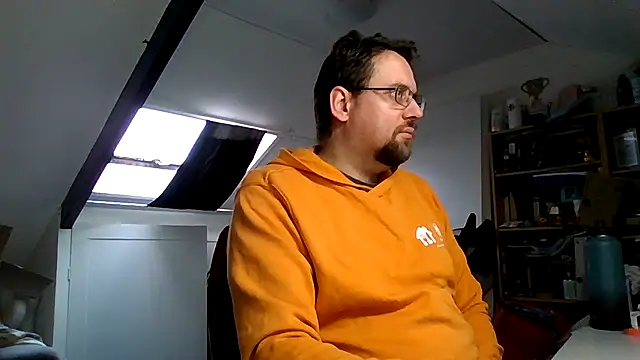 rdewaard81 online show from 12/05/25, 09:40