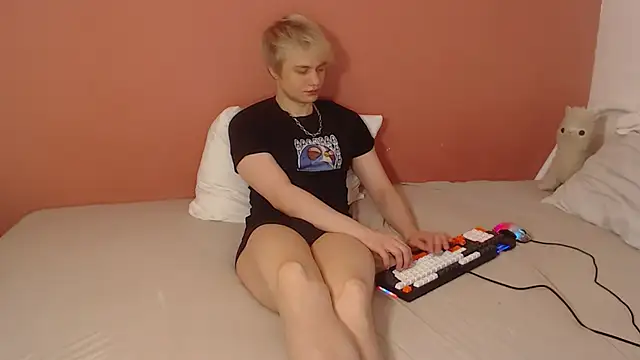 Oliver sweet  online show from 04/19/26, 01:16