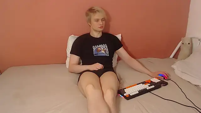 Oliver sweet  online show from 04/22/26, 01:19