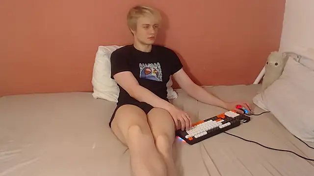 Oliver sweet  online show from 04/23/26, 01:07