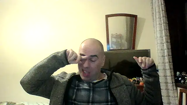 sstrasser online show from 12/15/24, 10:26