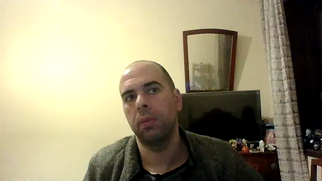 sstrasser online show from 12/23/24, 12:14