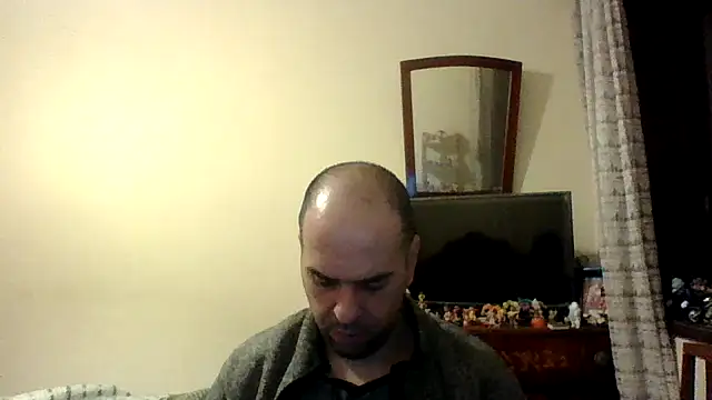 sstrasser online show from 12/24/24, 01:16