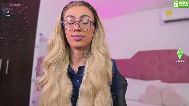 Miss sagitario online show from 03/11/25, 12:06