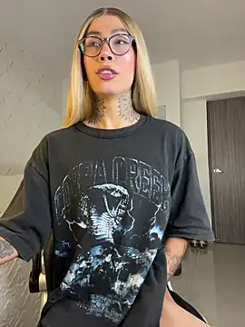 Miss sagitario online show from 04/06/26, 12:06