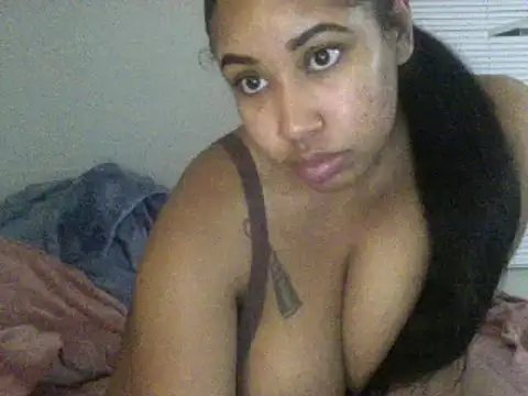 Snapshot of creamdreammmm chatting on 01/04/25, 04:33 creamdreammmm online show from 01/04/25, 04:33