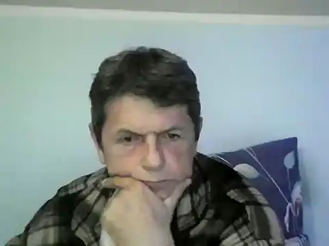 Snapshot of czarek888 chatting on 10/16/25, 06:53 czarek888 online show from 10/16/25, 06:53