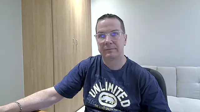 BrettJ81 online show from 11/11/25, 03:12