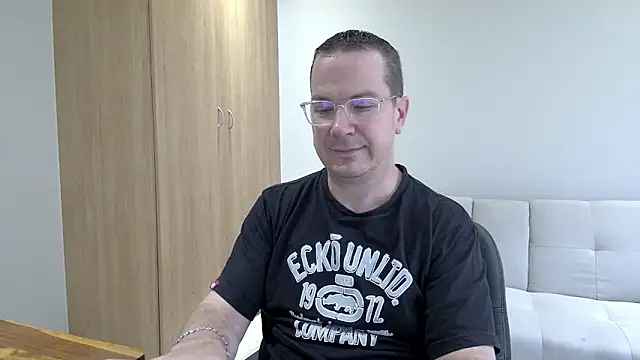 BrettJ81 online show from 02/02/26, 02:27