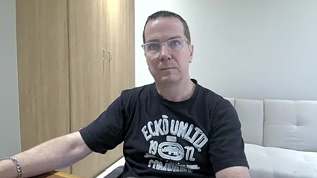 BrettJ81 online show from 04/25/26, 11:02