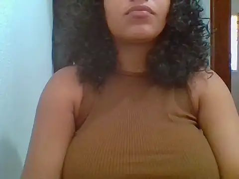 Snapshot of savanahottie chatting on 03/15/26, 12:33 savanahottie online show from 03/15/26, 12:33