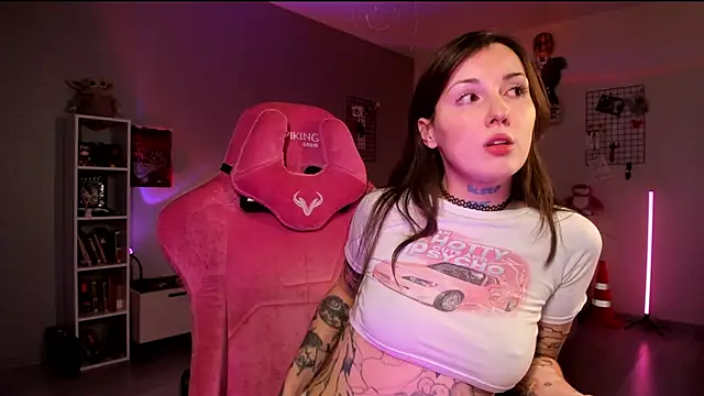 Snapshot of milky_cunt chatting on 09/25/25, 04:16 milky cunt online show from 09/25/25, 04:16