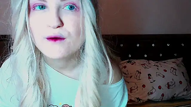 Snapshot of Sara4uu chatting on 09/11/25, 10:21 Sara4uu online show from 09/11/25, 10:21