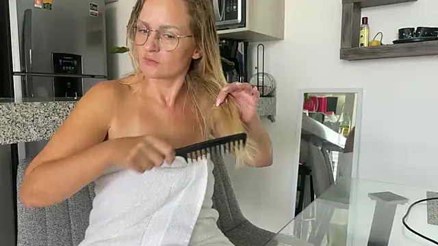 mommy nadin online show from 03/05/25, 07:49