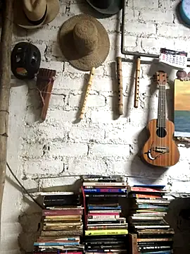 Snapshot of kvr27 chatting on 10/27/25, 12:58 kvr27 online show from 10/27/25, 12:58