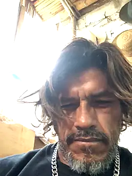 Snapshot of kvr27 chatting on 10/30/25, 11:33 kvr27 online show from 10/30/25, 11:33