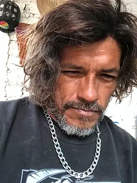 Snapshot of kvr27 chatting on 11/05/25, 12:27 kvr27 online show from 11/05/25, 12:27