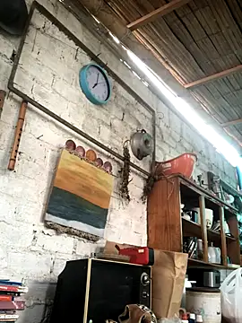 Snapshot of kvr27 chatting on 11/09/25, 11:52 kvr27 online show from 11/09/25, 11:52