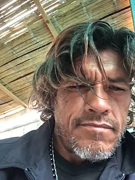 Snapshot of kvr27 chatting on 11/12/25, 11:21 kvr27 online show from 11/12/25, 11:21