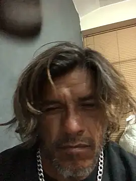 Snapshot of kvr27 chatting on 11/17/25, 01:55 kvr27 online show from 11/17/25, 01:55