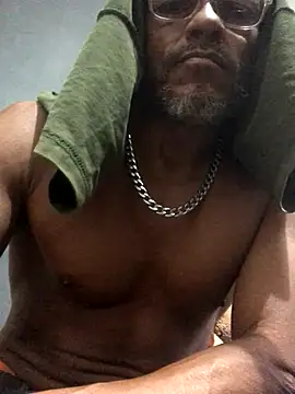 Snapshot of kvr27 chatting on 11/20/25, 11:10 kvr27 online show from 11/20/25, 11:10