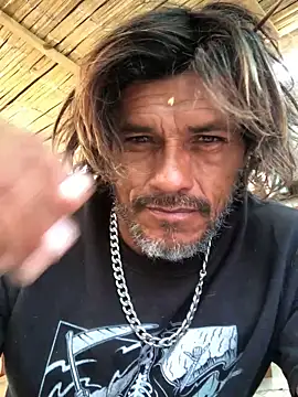 Snapshot of kvr27 chatting on 11/24/25, 03:23 kvr27 online show from 11/24/25, 03:23